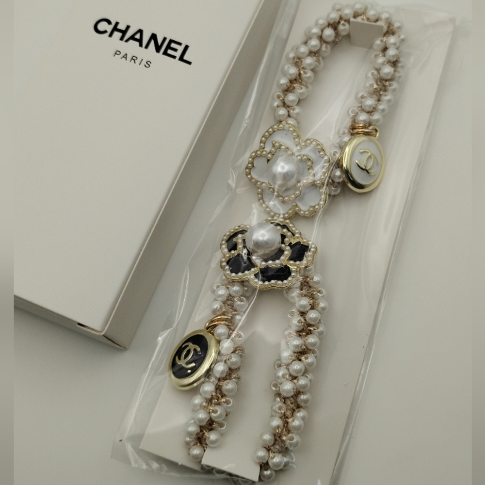 CHANEL Pearl&Gold Hair Bands Can Also Be Used As Bracelets Serial # On Them - Picture 4 of 4